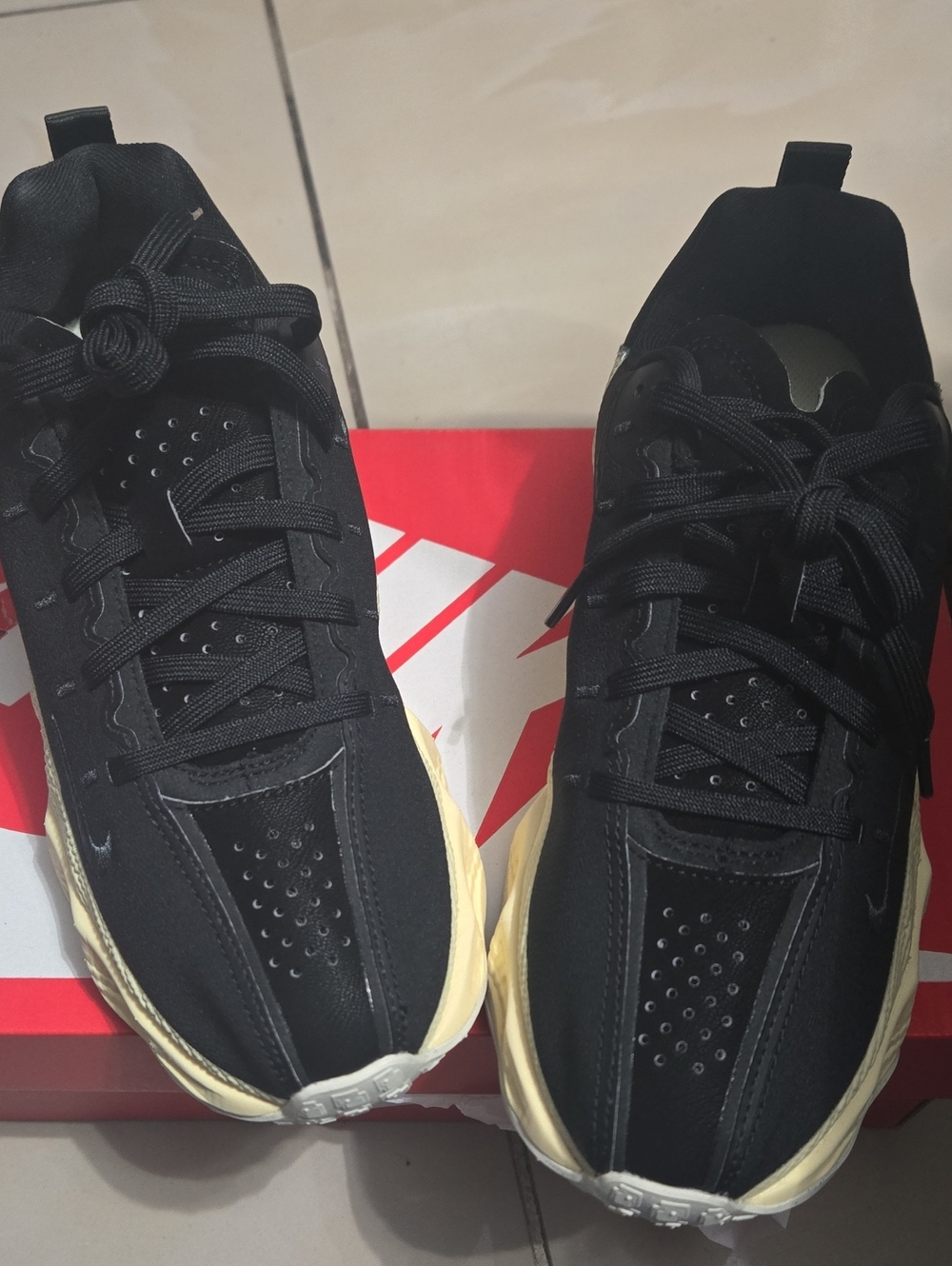 Nike Kids Black Sneakers with Cream Soles Size:6Y Brand New